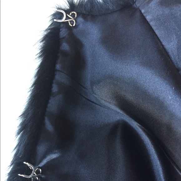 Fur coat - Picture 5 of 5